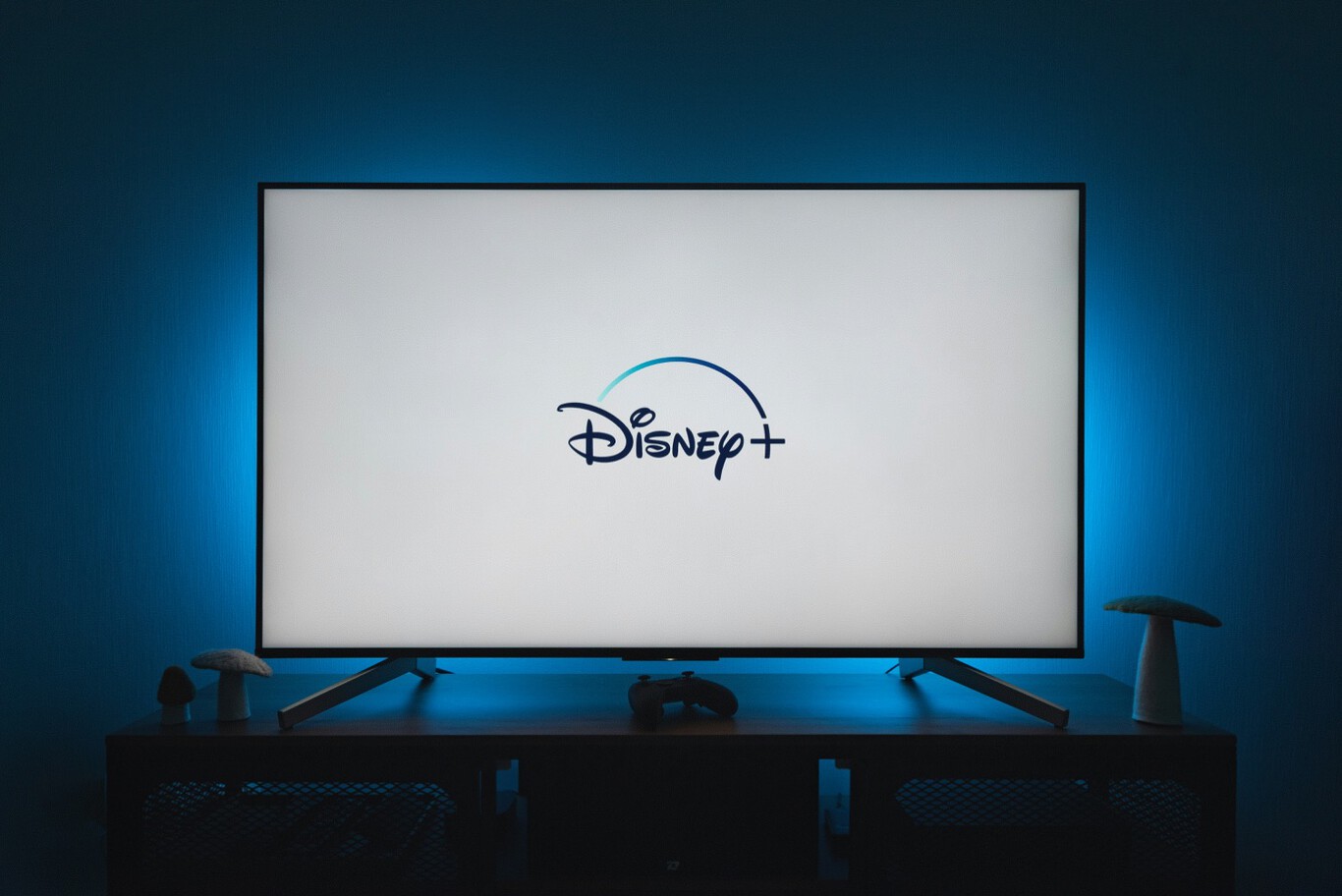 Disney+ y la Revolución del Streaming: Canales Temáticos en Vivo y su Impacto en el Mercado de Entretenimiento